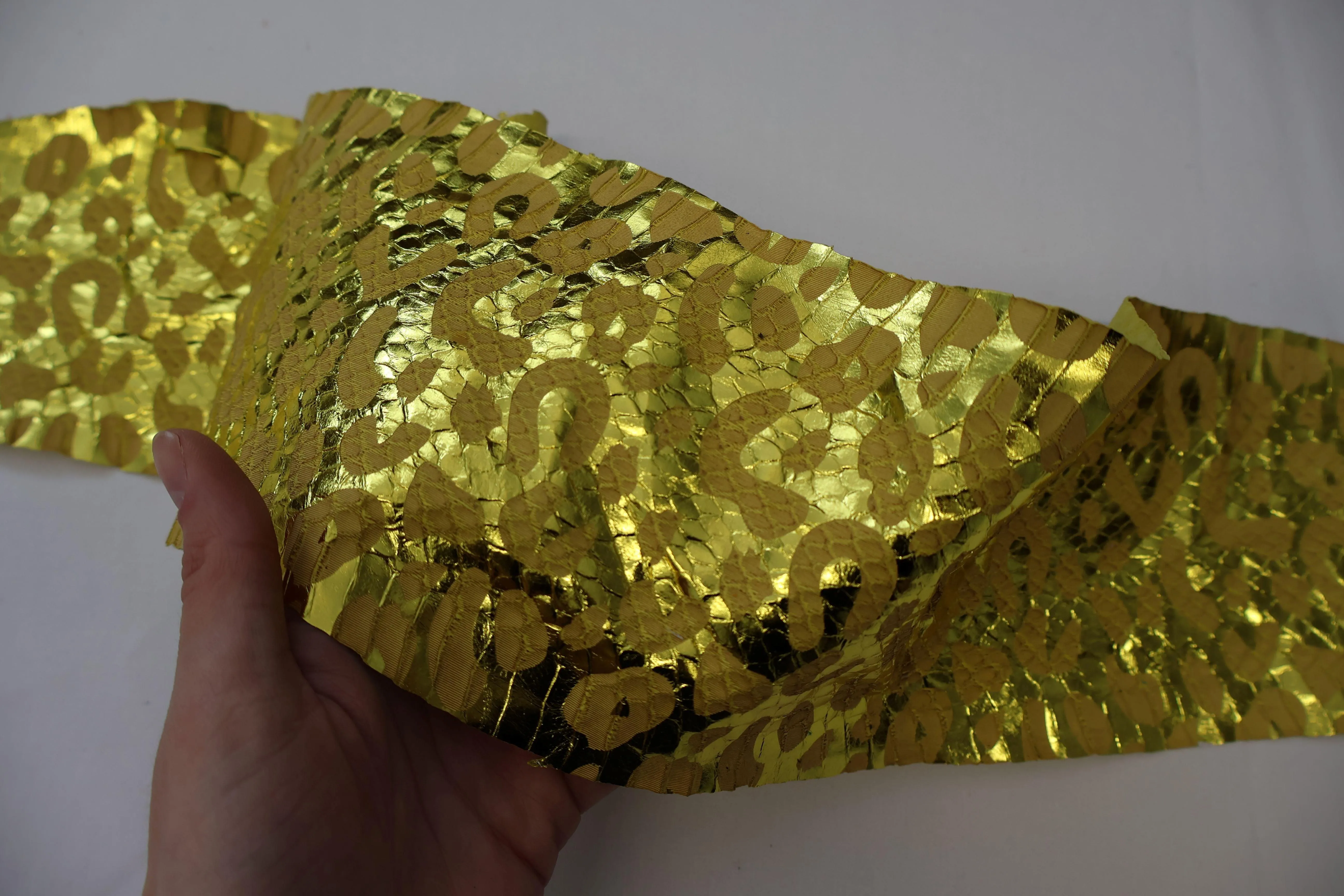 Genuine snakeskins, Real snake leather hide, thin and metallic, thickness 0,3mm(1 oz)